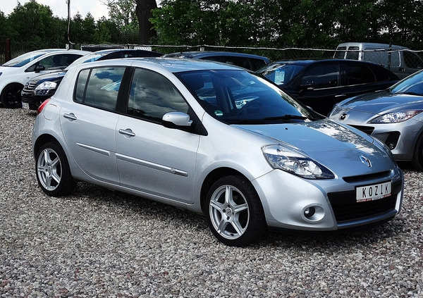 Renault Clio cena 17999 przebieg: 129682, rok produkcji 2010 z Płoty małe 497